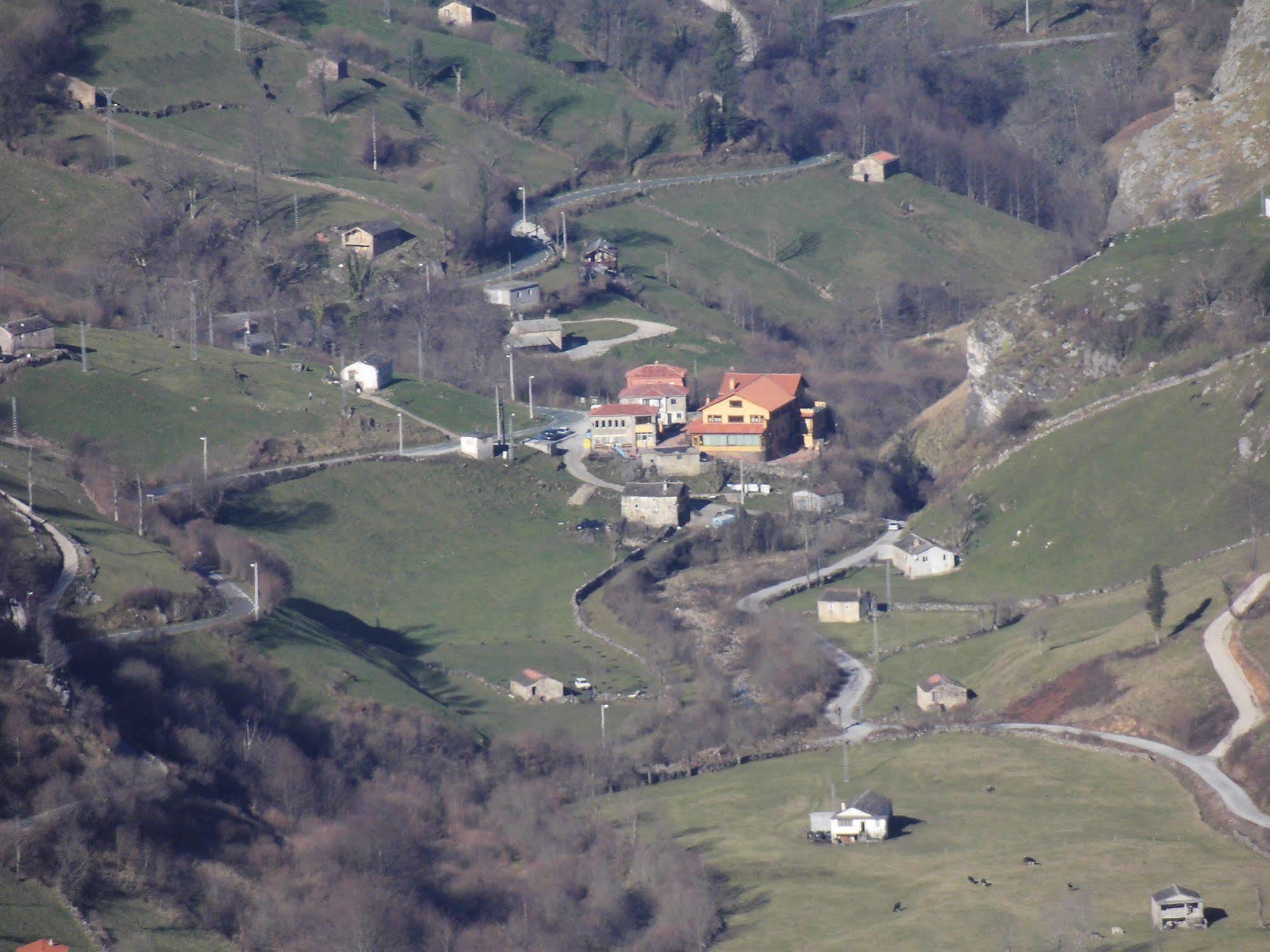 Posada La Vieja Escuela San Roque de Ríomiera Exteriér fotografie